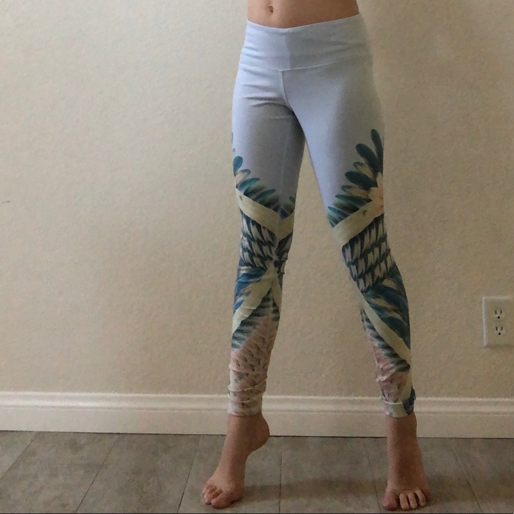 Alo yoga pants